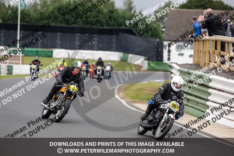 Vintage motorcycle club;eventdigitalimages;mallory park;mallory park trackday photographs;no limits trackdays;peter wileman photography;trackday digital images;trackday photos;vmcc festival 1000 bikes photographs